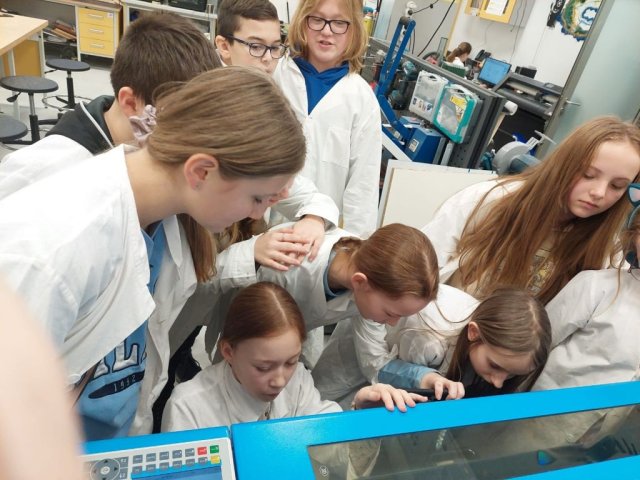 b_1024_768_0_00_images_2023_2024_Swiniuch_Klasy5CNL_410636732_820445406550076_4834977079455208563_n